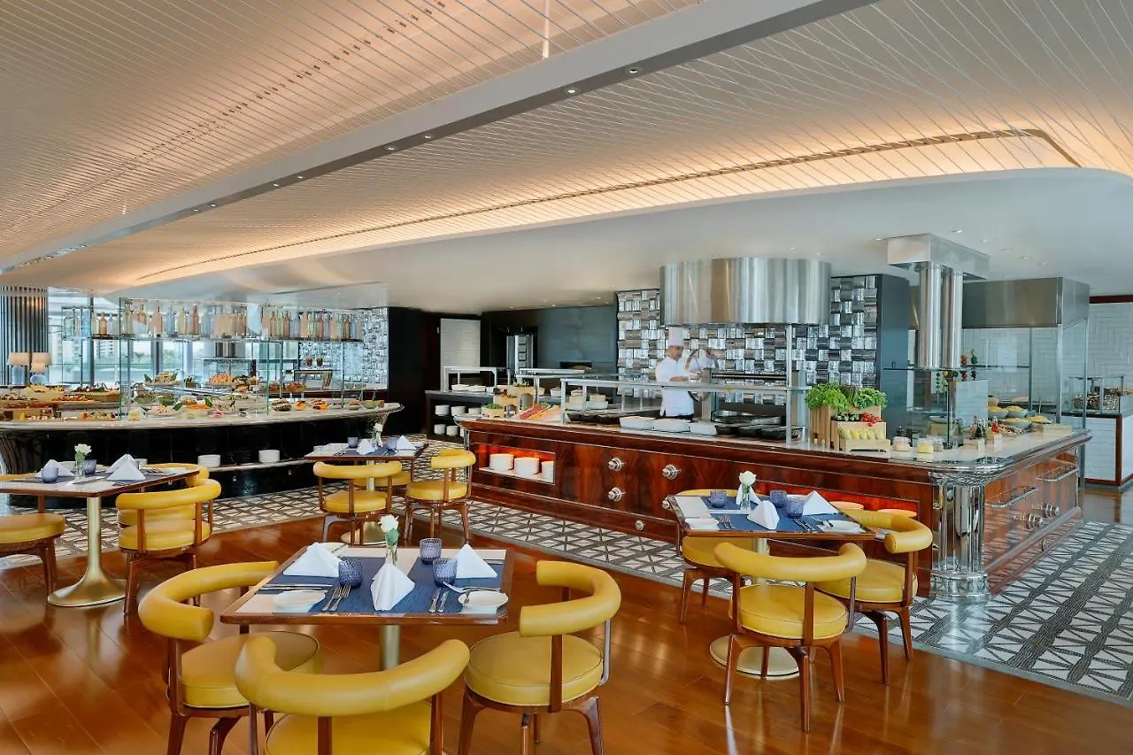 Shangri-La Jeddah 5*,